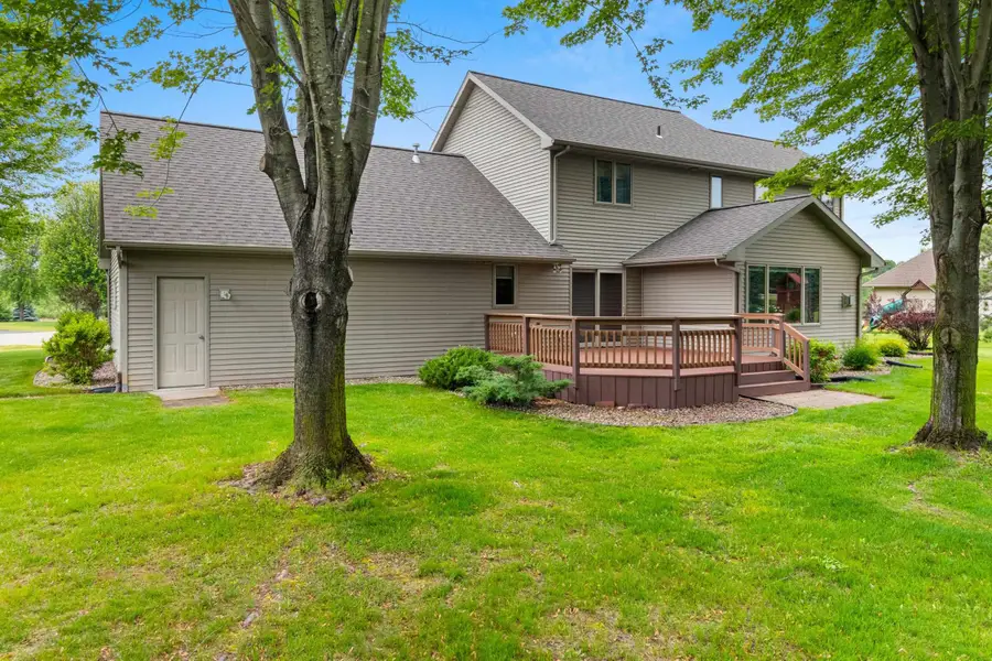 3386 Hawkeye Court, Suamico, WI 54313-8384 - #2