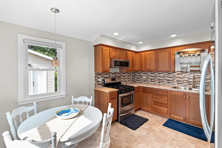 1253 Marian Lane, Green Bay, WI 54304-2337 - #3