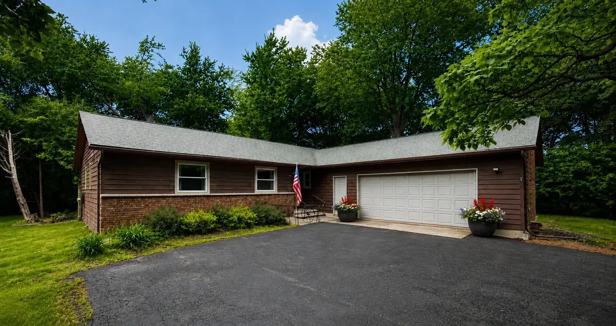 848 W South Park Avenue, Oshkosh, WI 54902-6366 - #1