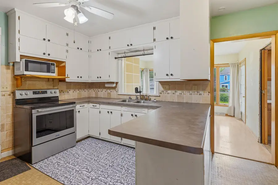 108 Prospect Avenue, Beaver Dam, WI 53916 - #3