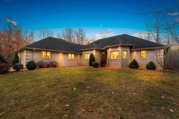 425 Hill Haven Court, LITTLE SUAMICO, WI 54141-8672