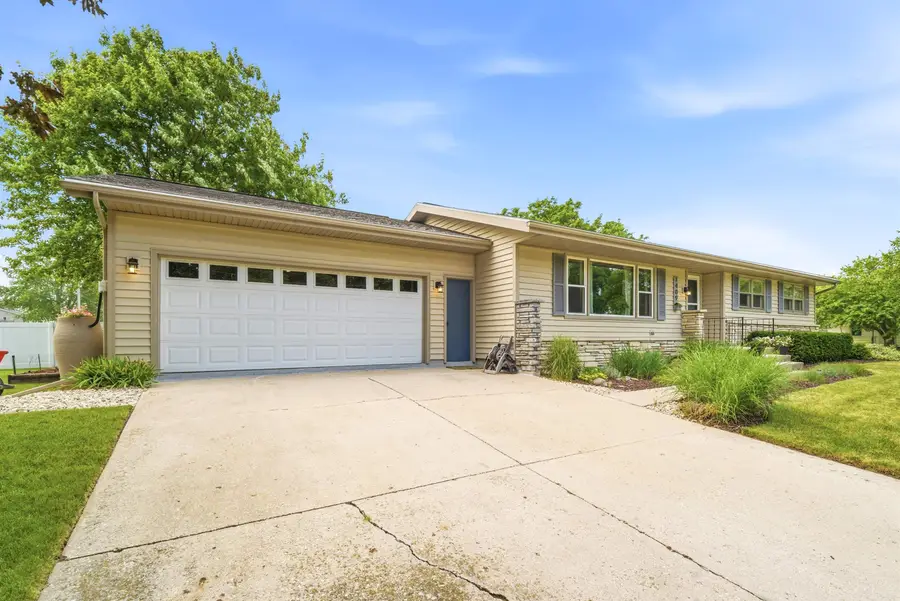 1409 Chapman Avenue, North Fond Du Lac, WI 54937-1013 - #2