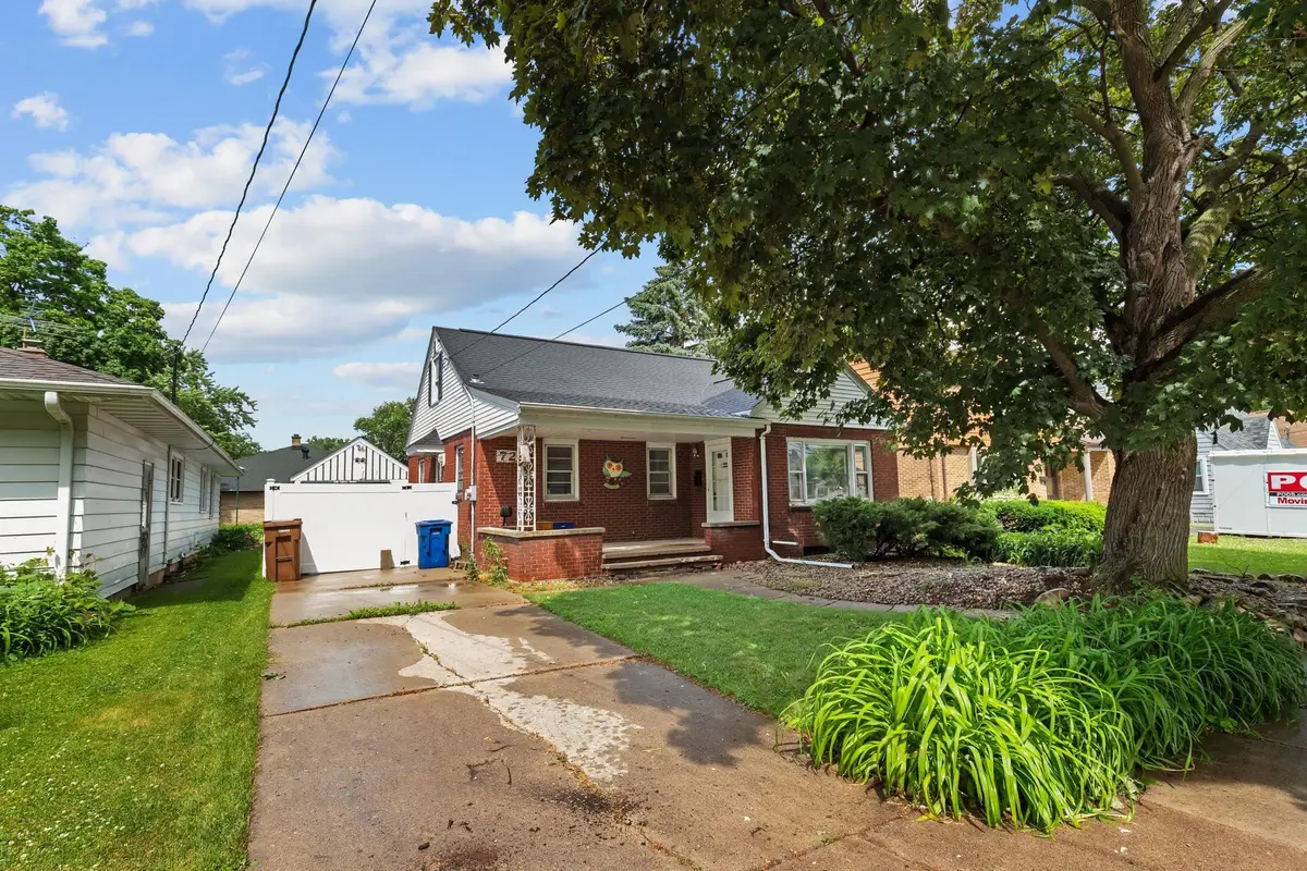 728 Tayco Street, Menasha, WI 54952 - #1