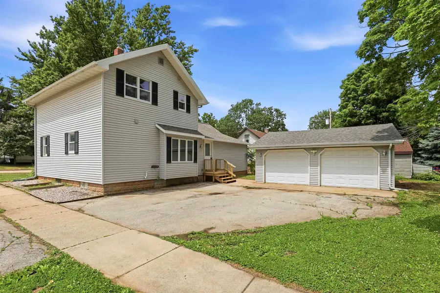 712 Algoma Street, New London, WI 54961 - #2