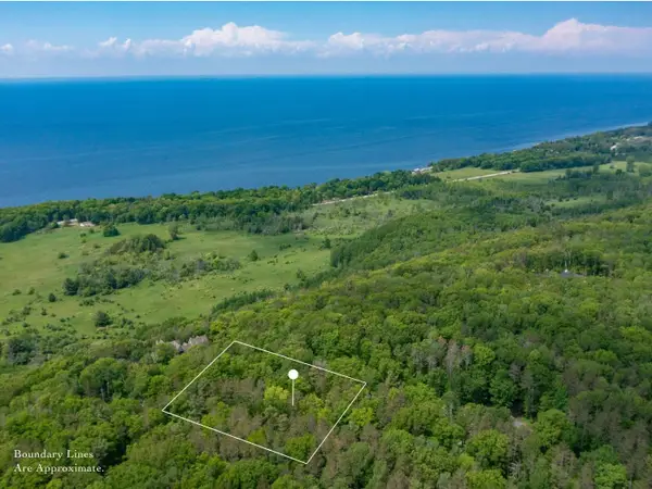 Pine Tree Road, STURGEON BAY, WI 54235