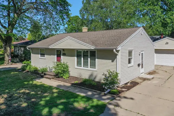 1525 Gross Avenue, GREEN BAY, WI 54304-3307