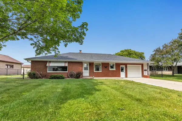 1107 Main Street, LUXEMBURG, WI 54217