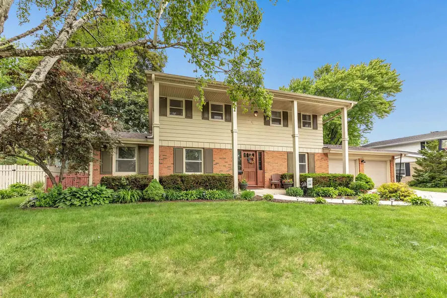116 S Clay Street, De Pere, WI 54115-3630 - #2