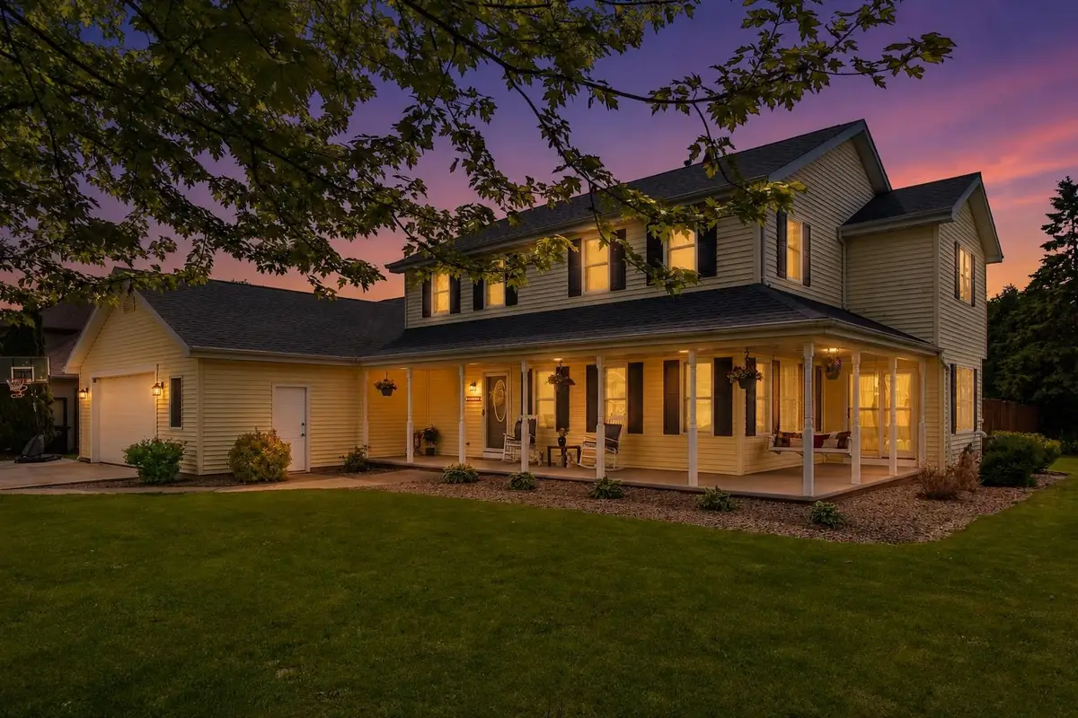 1079 Grassy Plains Drive, Neenah, WI 54956 - #1