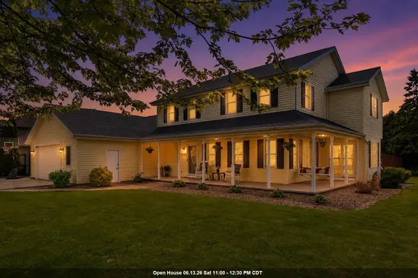 1079 Grassy Plains Drive, NEENAH, WI 54956