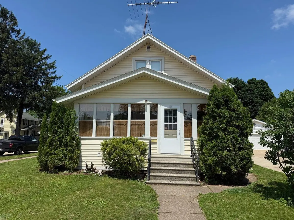 27 E 14th Street, Clintonville, WI 54929-1314 - #1