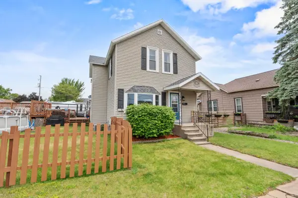 1816 11th Avenue, MENOMINEE, MI 49858