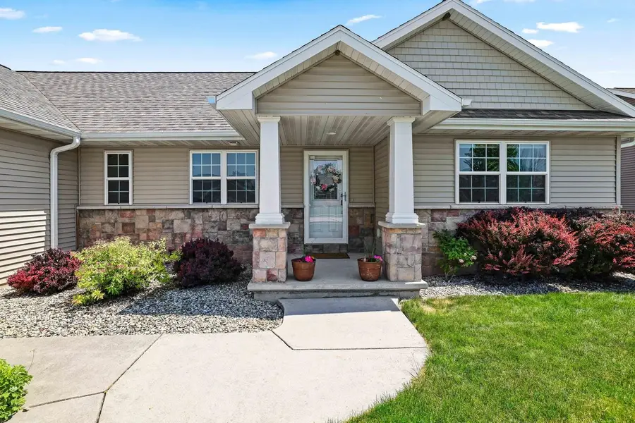 2143 W Melcorn Circle, De Pere, WI 54115-7121 - #3