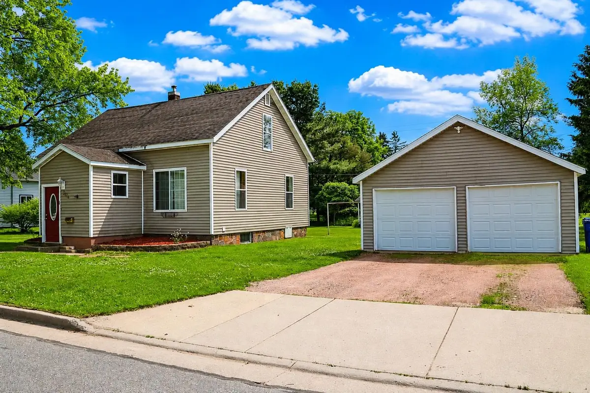 304 N Thomas Street, Merrill, WI 54452 - #1