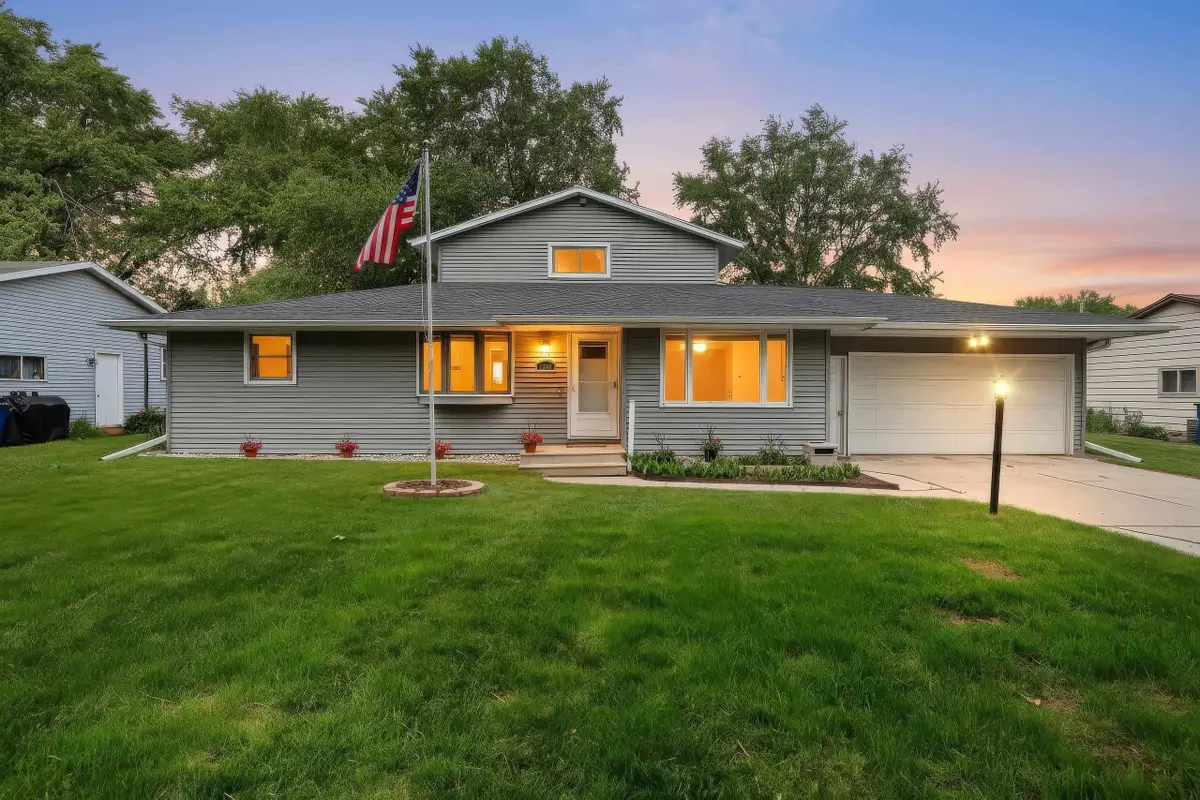 1248 April Lane, Green Bay, WI 54304 - #1