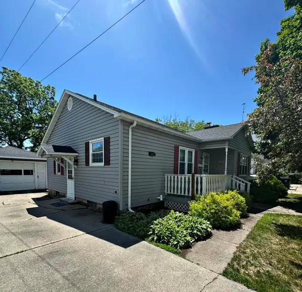 1709 18th Avenue, MENOMINEE, MI 49858