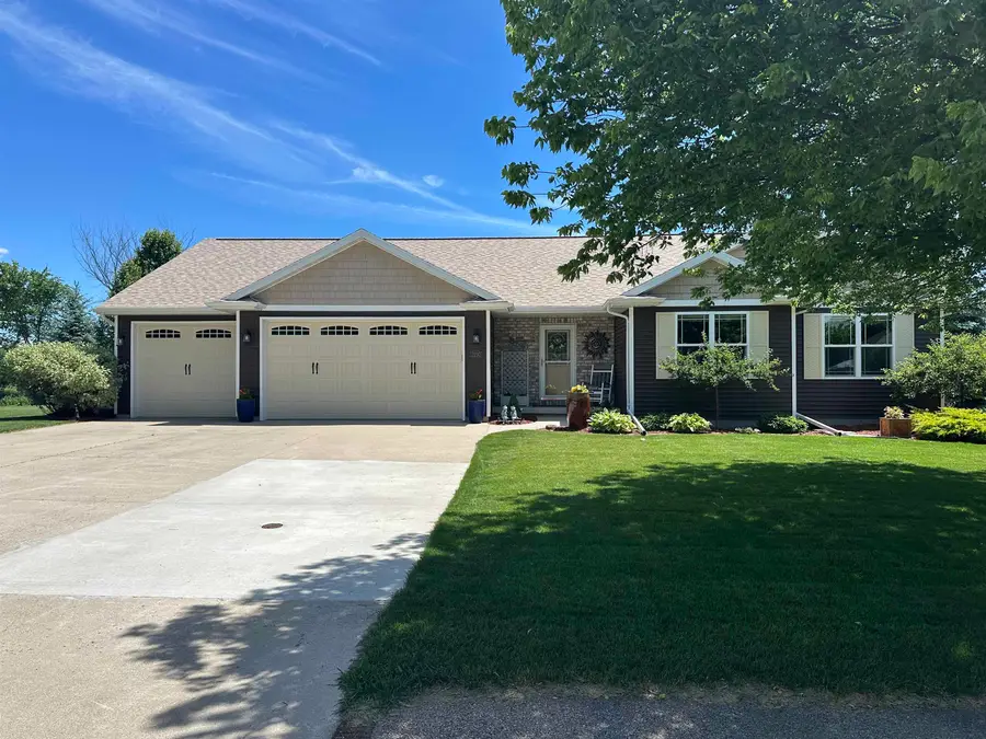 N2290 Holy Hill Drive, Greenville, WI 54942 - #2