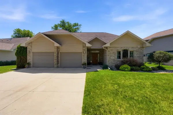 935 Brighton Drive, MENASHA, WI 54952