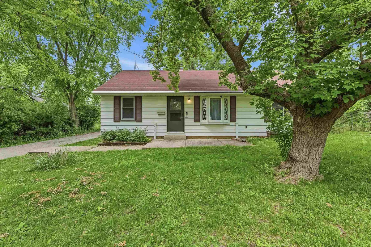 2514 W Ramsey Avenue, Milwaukee, WI 53221 - #1