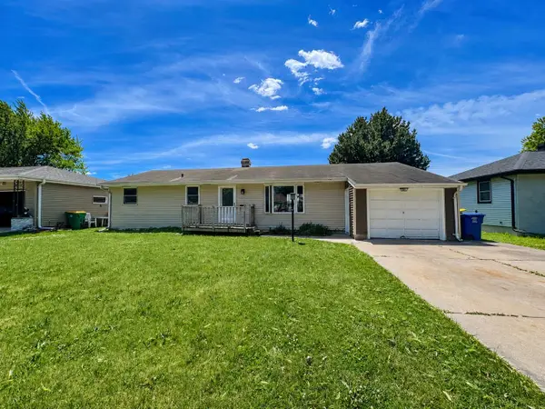 1682 Debra Lane, GREEN BAY, WI 54302