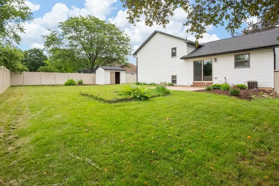 936 W 10th Street, Kaukauna, WI 54130 - #3