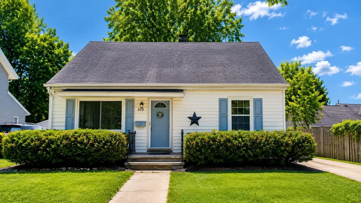 513 E Fremont Street, Appleton, WI 54915 - #1