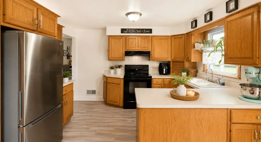 513 E Fremont Street, Appleton, WI 54915 - #3
