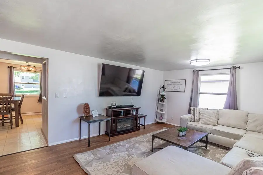 527 E Wilson Avenue, Appleton, WI 54915-2029 - #2
