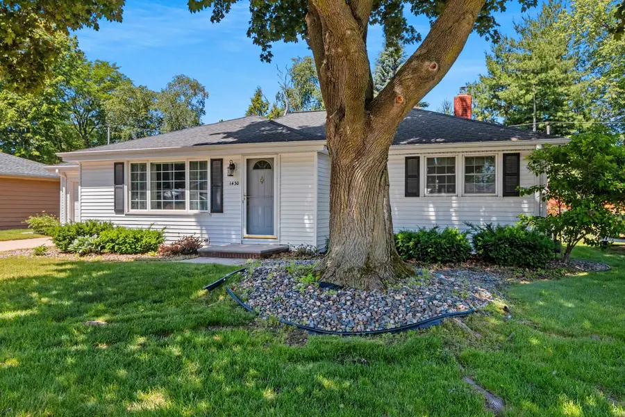 1430 Oak Ridge Drive, Green Bay, WI 54313 - #2