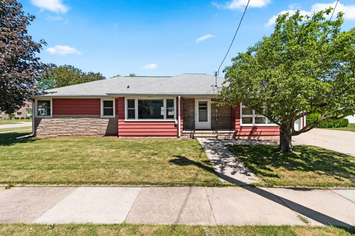 804 Jefferson Street, Menasha, WI 54952 - #1
