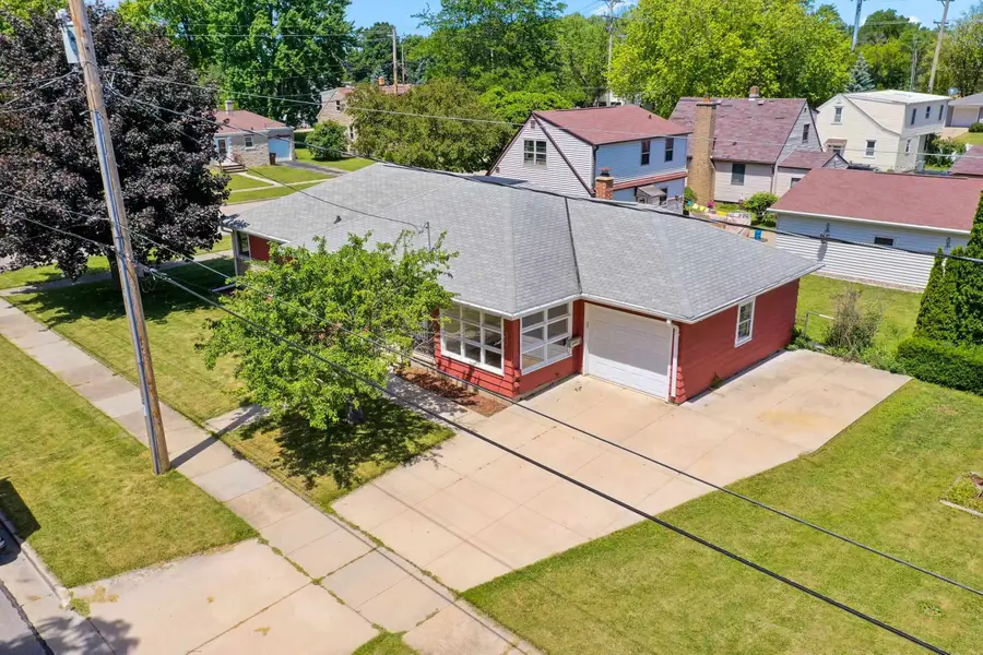 804 Jefferson Street, Menasha, WI 54952 - #3
