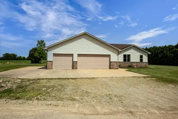 8388 Moeser Lane, LARSEN, WI 54947