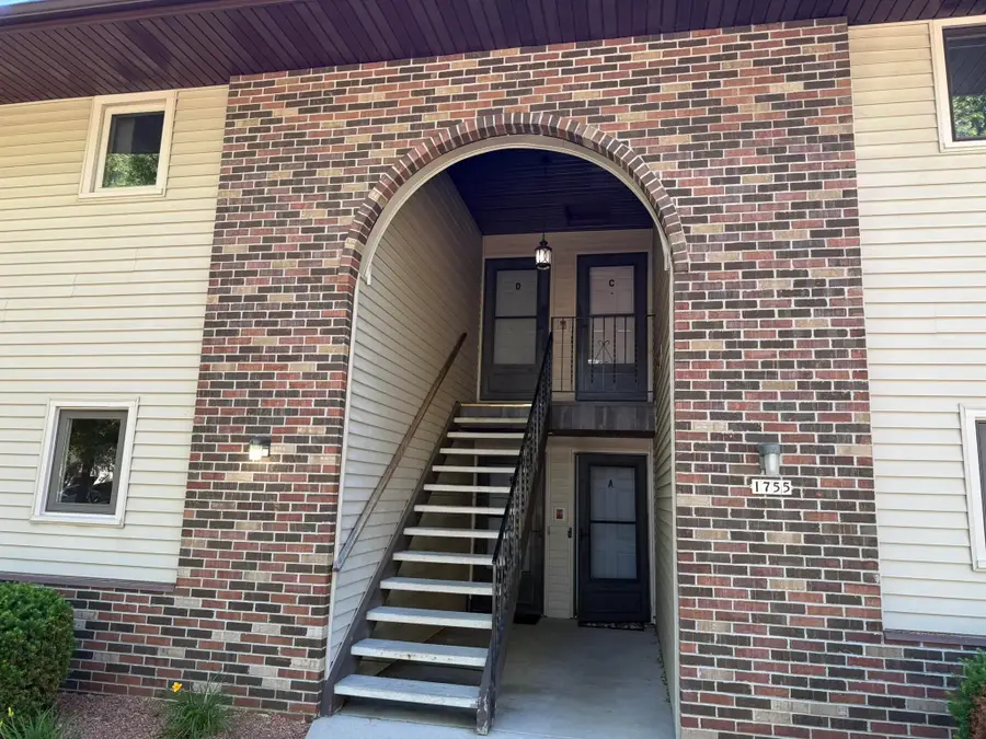 1755 Maricopa Drive #B, Oshkosh, WI 54904 - #2