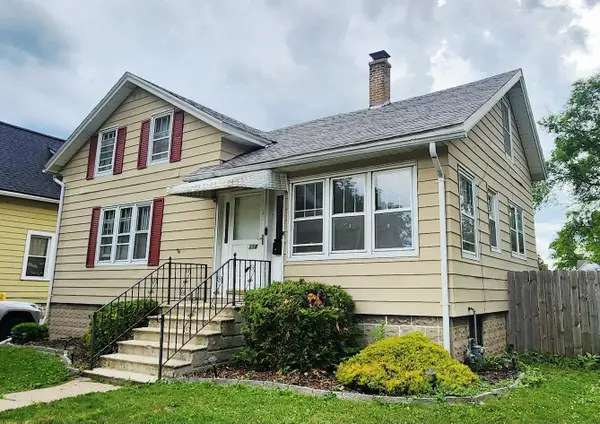 118 W Arndt Street, FOND DU LAC, WI 54935-2241