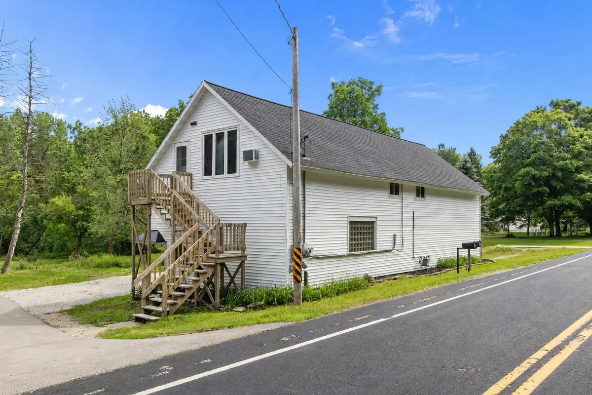 1903 E Apple Creek Road, Appleton, WI 54913 - #1