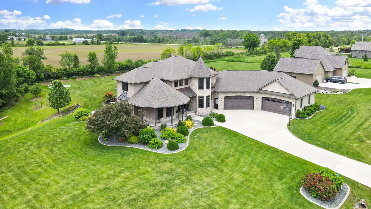 W9071 Black Otter Court, Hortonville, WI 54944 - #1