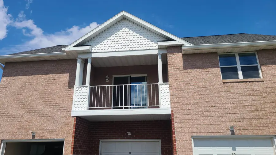 1807 Ridgeway Drive #38, De Pere, WI 54115-4123 - #2