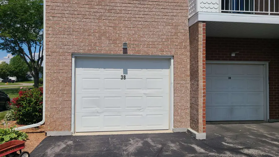 1807 Ridgeway Drive #38, De Pere, WI 54115-4123 - #3