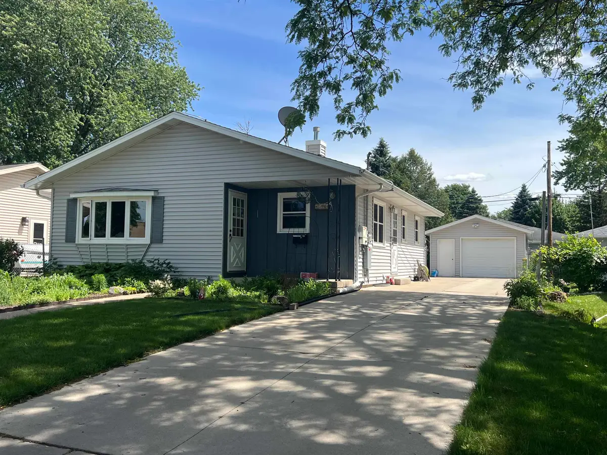 590 E 10th Street, Fond Du Lac, WI 54935 - #1