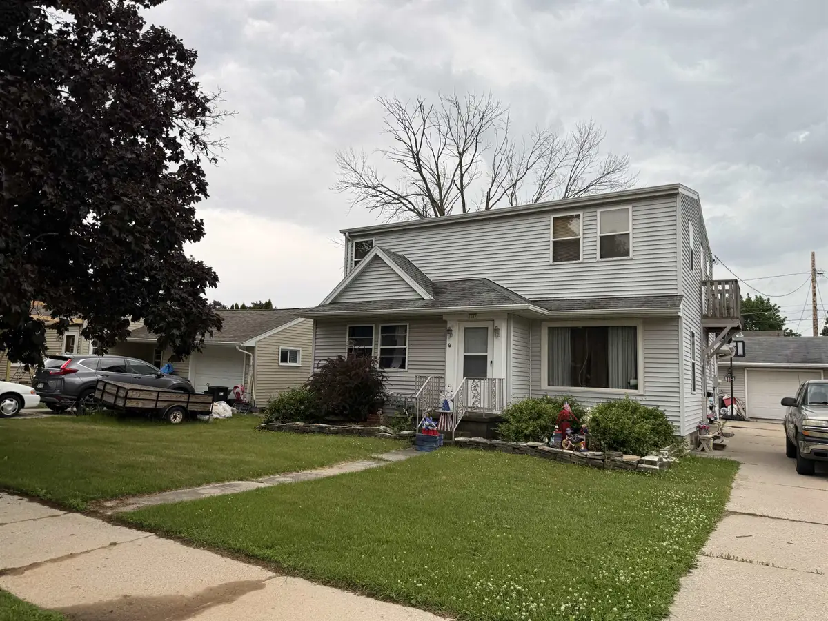 1617 Green Street, Manitowoc, WI 54220-6136 - #1