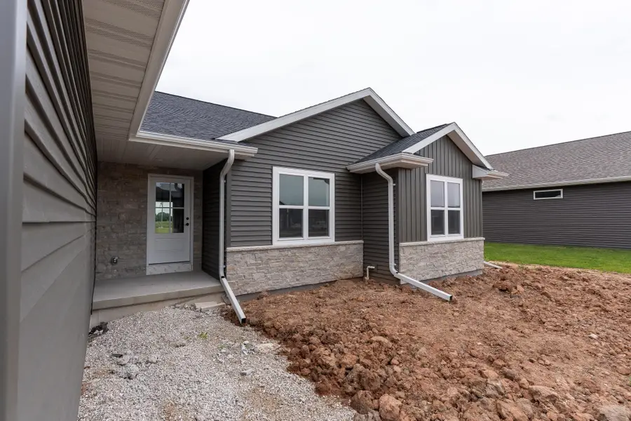 W5890 Edgewood Drive, Menasha, WI 54952 - #2