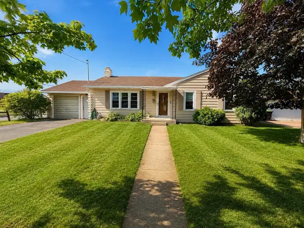 1716 20th Avenue, MENOMINEE, MI 49858