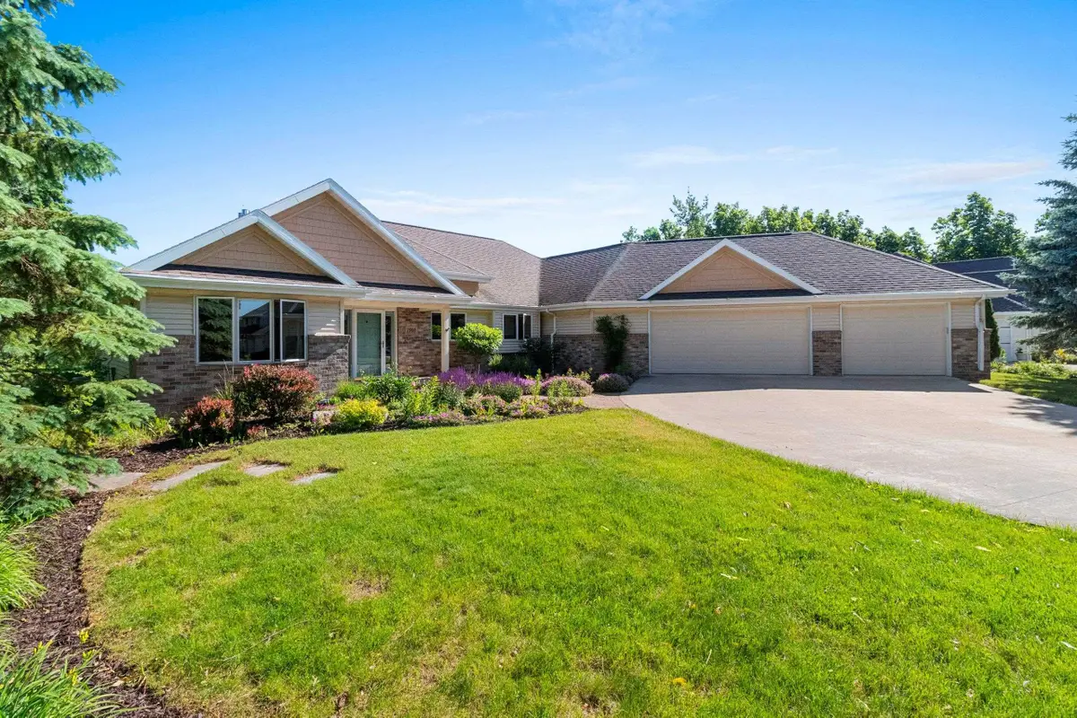 1900 E Orchard Blossom Drive, Appleton, WI 54915 - #1