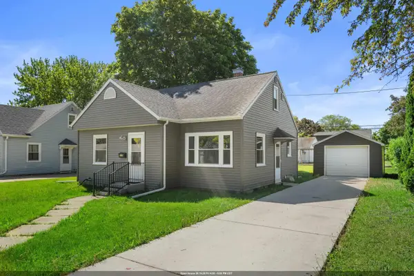 939 Sherry Street, NEENAH, WI 54956