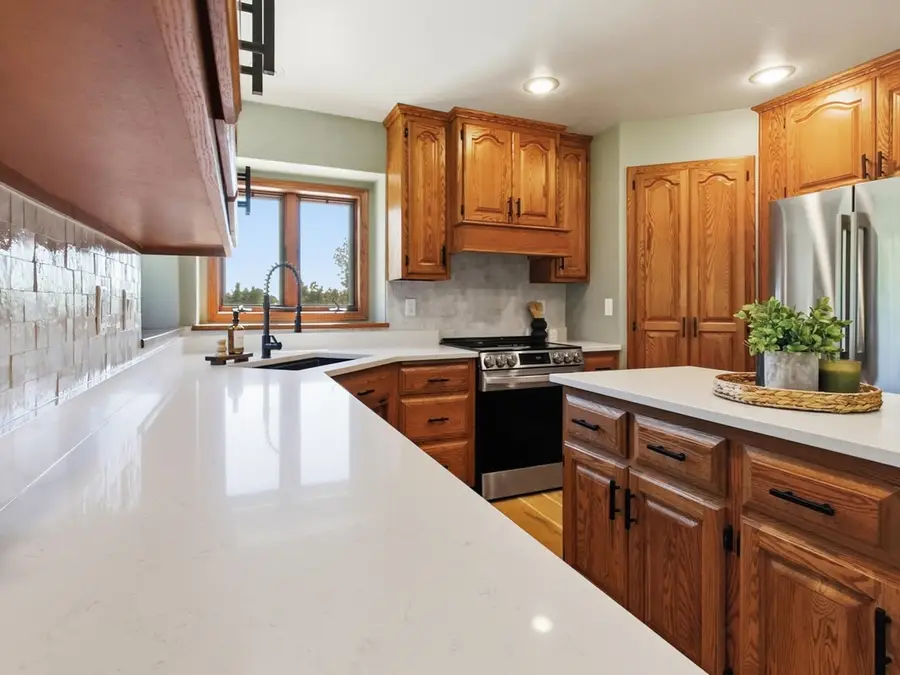 2562 Rebecca Ann Drive, New Franken, WI 54229 - #2