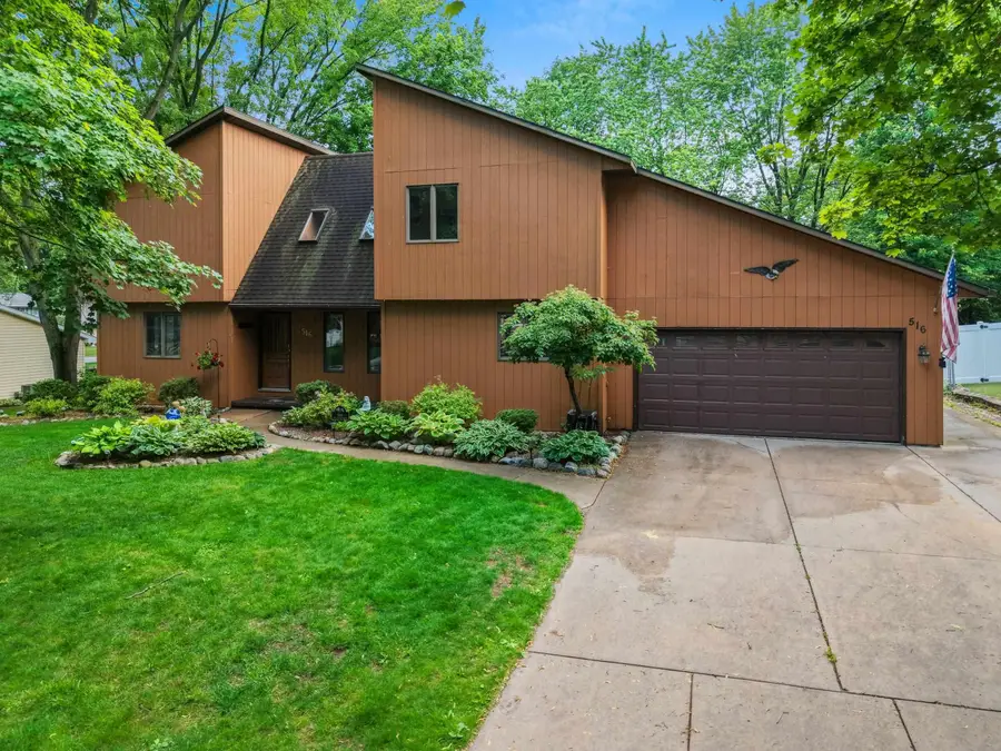 516 E Eagle Terrace, Green Bay, WI 54313 - #2