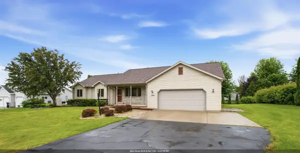W2303 St Germaine Court, APPLETON, WI 54915