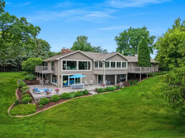 2281 Lost Dauphin Road, DE PERE, WI 54115-9164