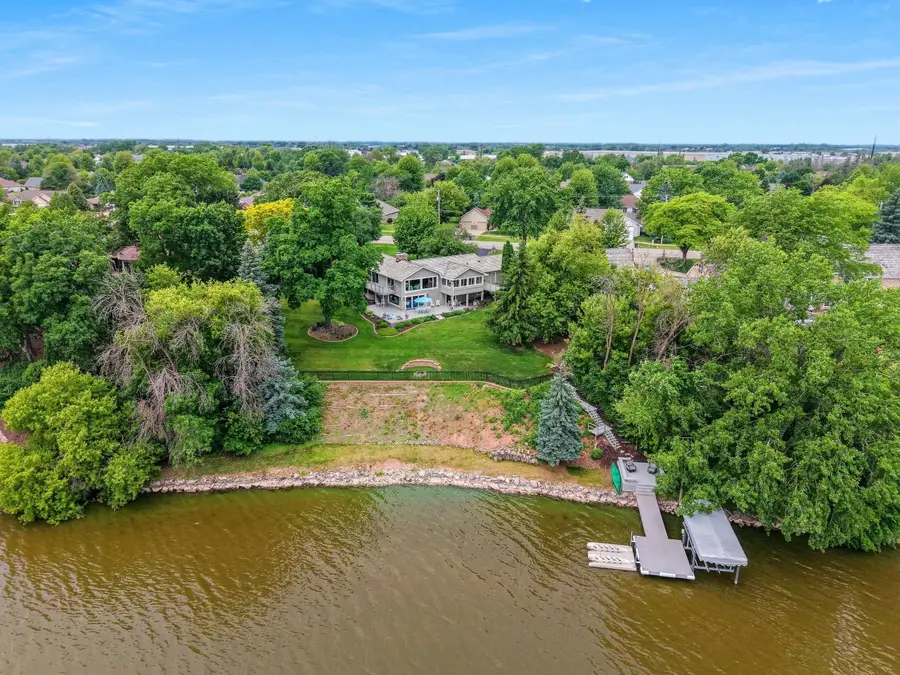 2281 Lost Dauphin Road, De Pere, WI 54115-9164 - #2
