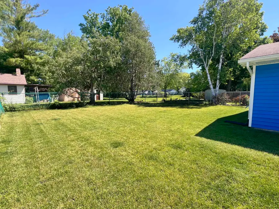 512 W 19th Avenue, Oshkosh, WI 54904-6820 - #3